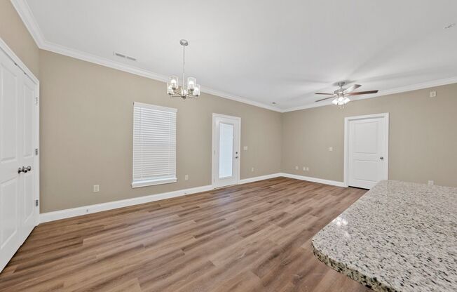 2 beds, 1 bath, 939 sqft, $900, Unit 137