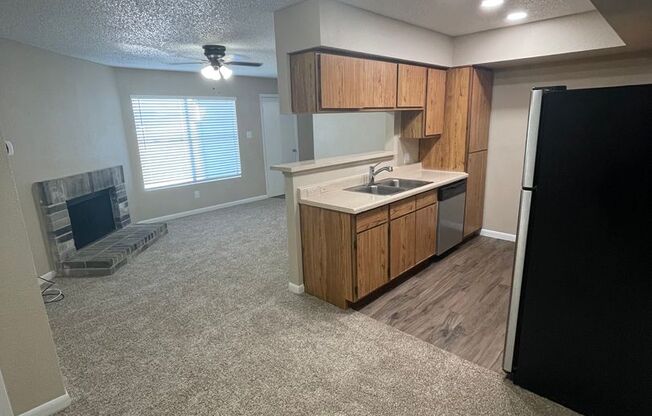 2 beds, 2 baths, 900 sqft, $1,200, Unit 510