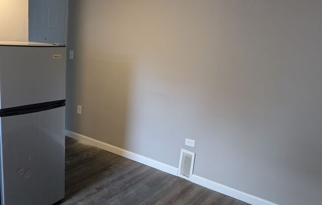 Studio, 1 bath, $1,200, Unit 2C