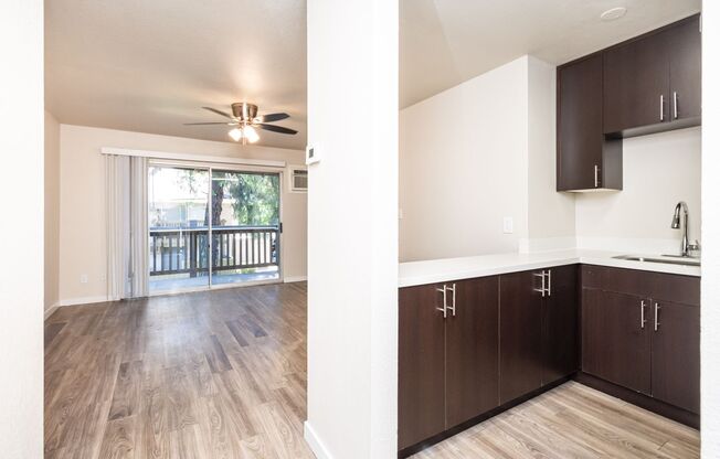 Studio, 1 bath, 451 sqft, $1,450, Unit 91