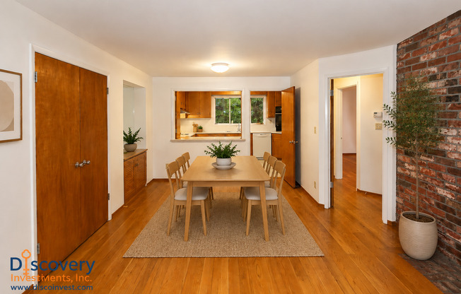 Contemporary North Berkeley 2 Bedroom Condominium