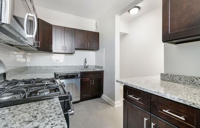 2 beds, 1 bath, 569 sqft, $2,250, Unit 1110-2nd Floor