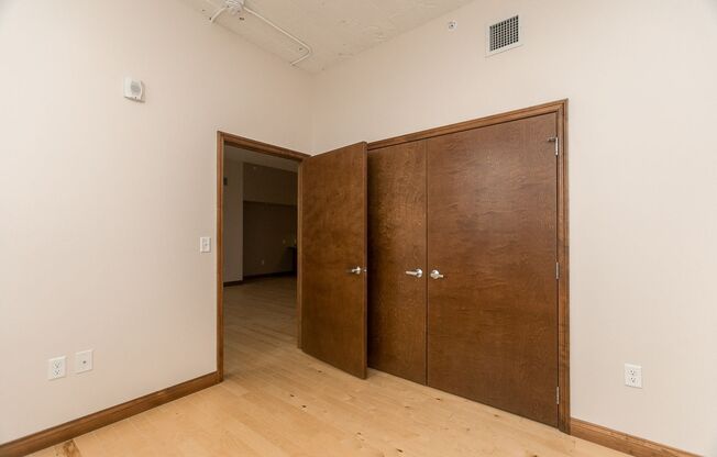 2 beds, 1 bath, 1,288 sqft, $1,100, Unit Cornerstone Place - 506