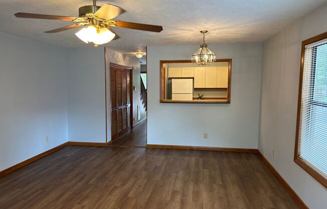 2 beds, 2.5 baths, $1,275