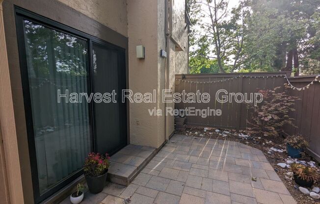 1341 GREENWICH CT