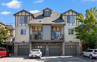 Delightful 2Bd + 2.5Ba Townhome in Hillsboro!! Washer / Dryer Included!!