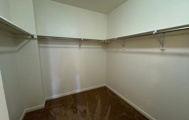 Beautiful 2 bedroom condo with AC!