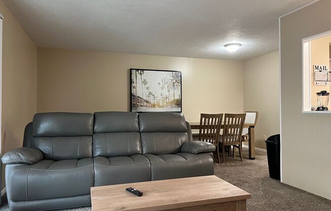 2 beds, 1 bath, $1,495, Unit Apt 15