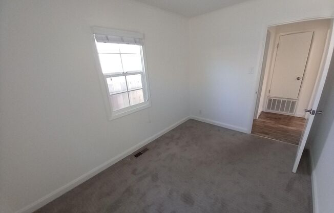 2 beds, 1 bath, 700 sqft, $3,495