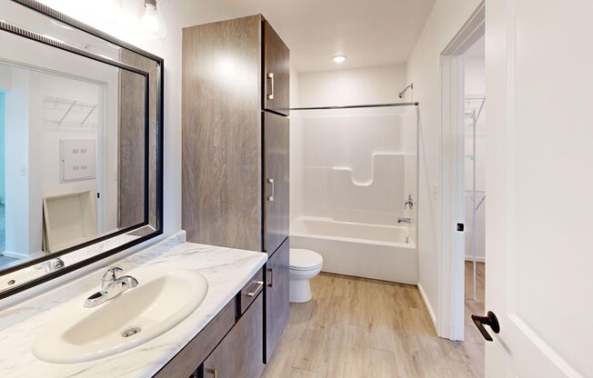 1 bed, 1 bath, 653 sqft, $1,209, Unit 1244-17