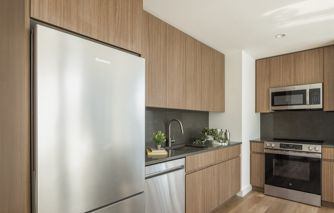 2 beds, 1 bath, $9,699, Unit 29F