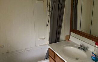 Beautiful 2BD 1BA single family house in Swissvale!