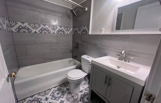 Historic Virginia Highland apartment to die for!!