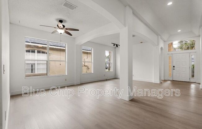 1923 BRIDGEVIEW CIR