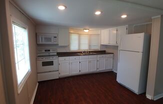 2 beds, 1 bath, $825