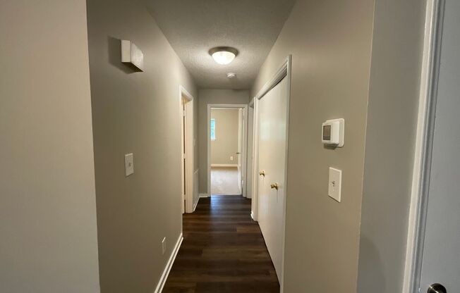 3 beds, 1 bath, 1,008 sqft, $895, Unit Unit C