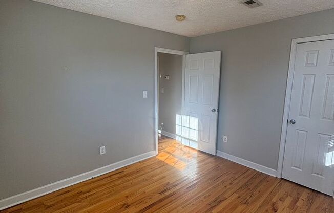 3 beds, 1 bath, $1,750