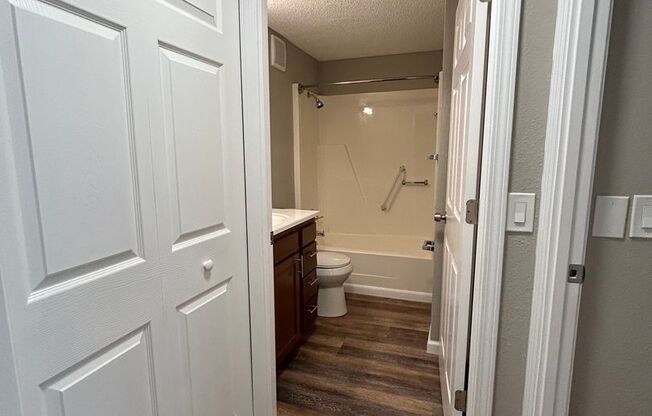 1 bed, 1 bath, 576 sqft, $1,095, Unit 125