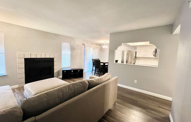 2 beds, 2 baths, $1,495, Unit # #B