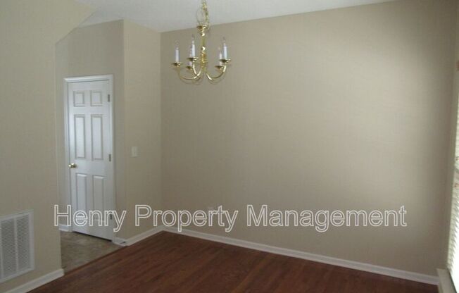 125 KELLERHIS DR