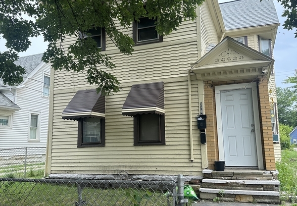 3295 W 54 ST