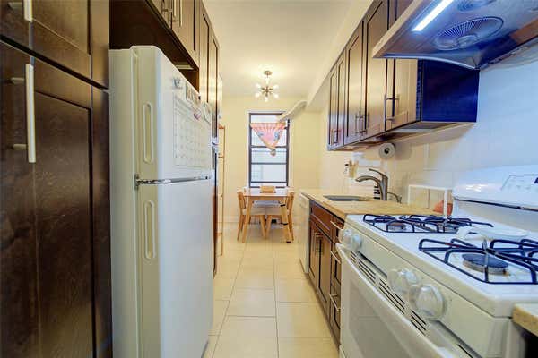 1 bed, 1 bath, 850 sqft, $2,350, Unit 3L