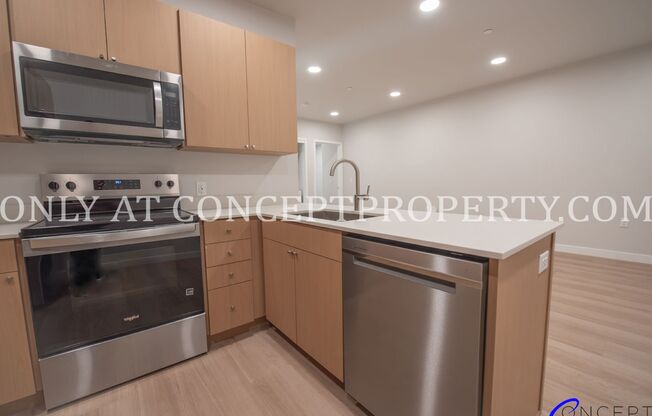 2 beds, 2 baths, 800 sqft, $2,299, Unit 1-218