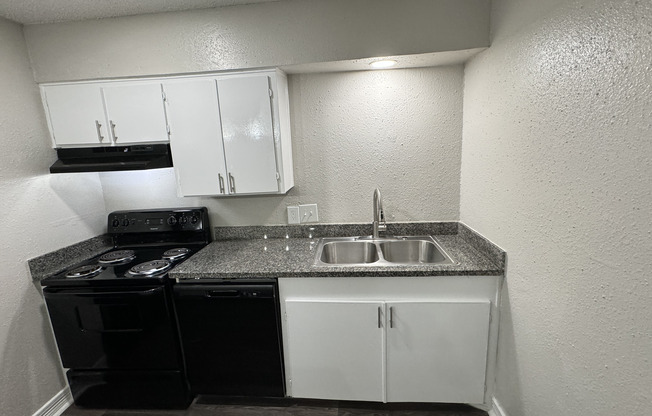 2 beds, 2 baths, 943 sqft, $1,299