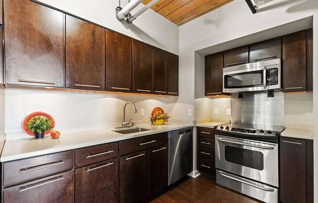 1241 1255 ADAMS ST