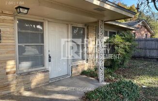 Charming 2/1 bedroom home ready for you to call home.