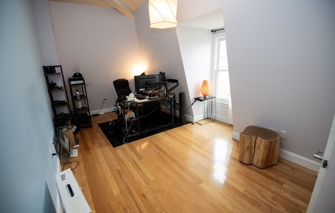 2 beds, 1 bath, 946 sqft, $4,500, Unit 507