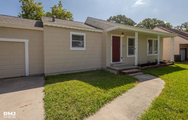 Move in Ready and pricced to GO!! 3 Bed / 2 Bath in 77619!