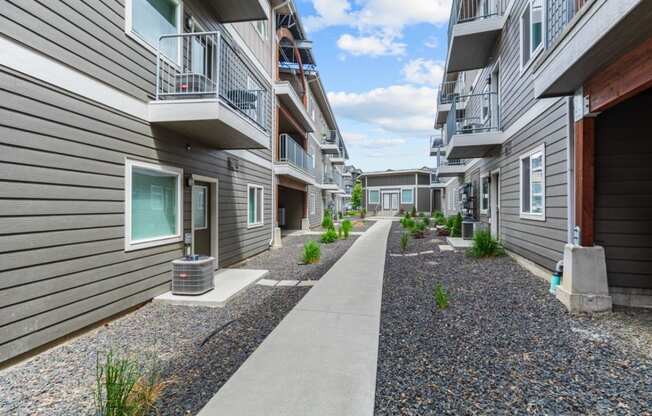 Dakota Flats Apartments in Spokane, Washington Exterior and Walkway