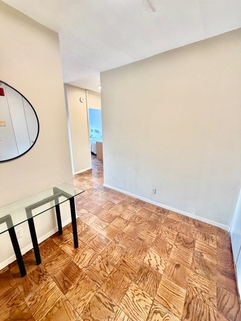 2 beds, 1 bath, 875 sqft, $3,500, Unit 20H