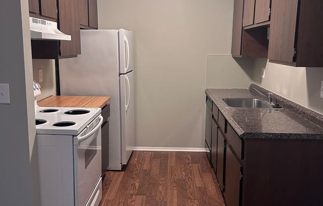 MEDFORD PLACE APARTMENTS - ROYAL OAK 1 BEDROOM UNITS