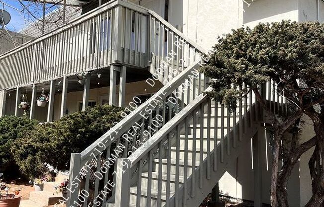 940 W MORENO AVE