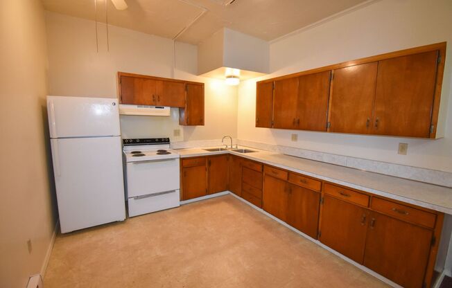 1 bed, 1 bath, 500 sqft, $650, Unit Apt #7