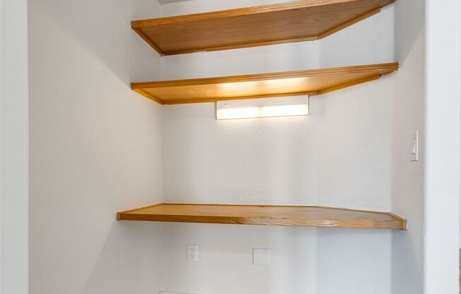 2 beds, 2 baths, $1,475, Unit # 2174