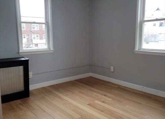 1 bed, 1 bath, 425 sqft, $1,900, Unit 3