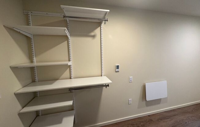 Studio, 1 bath, 175 sqft, $1,315, Unit 423