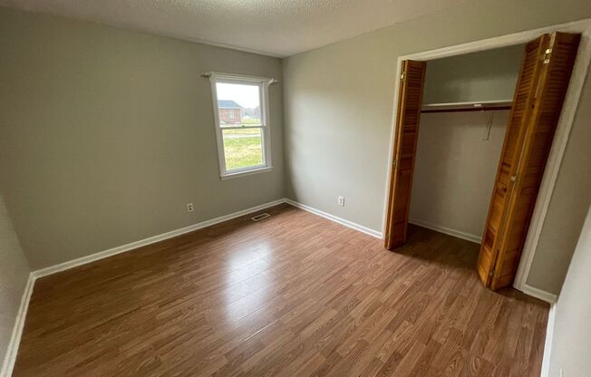 3 beds, 1 bath, $1,295