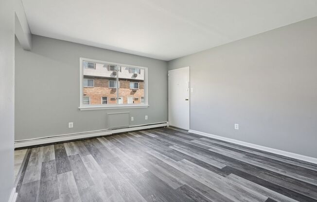 2 beds, 1 bath, 763 sqft, $1,585, Unit A5