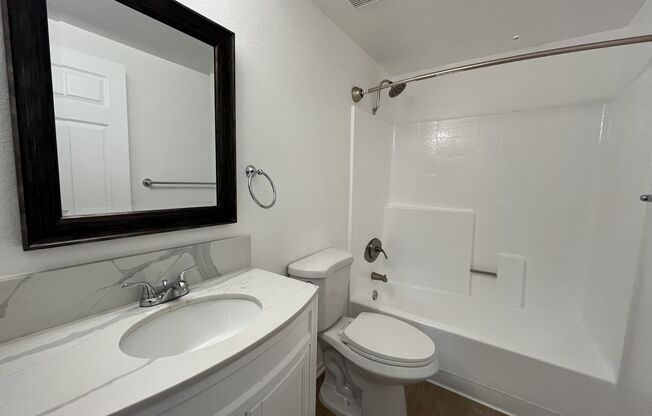 Studio, 1 bath, 500 sqft, $1,748, Unit 211