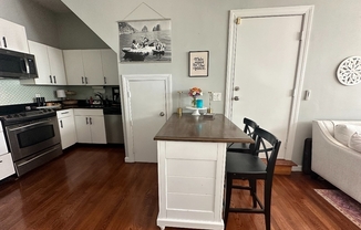 1 bed, 1 bath, 741 sqft, $3,500, Unit 3