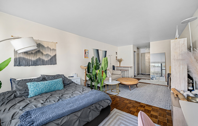 Studio, 1 bath, $3,800, Unit 23F