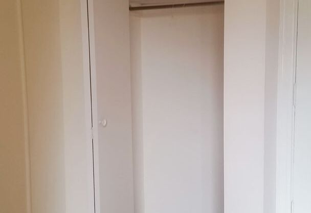 Studio, 1 bath, 270 sqft, $1,050, Unit 516