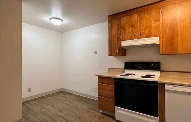 2 beds, 1 bath, 750 sqft, $1,625, Unit 1