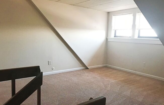 Studio, 1 bath, 375 sqft, $765, Unit 504
