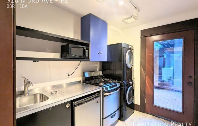 920 N 3 AVE
