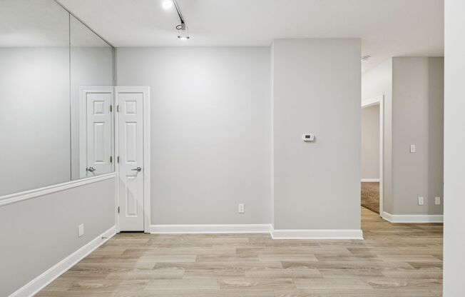 1 bed, 1 bath, 867 sqft, $1,400, Unit 7066